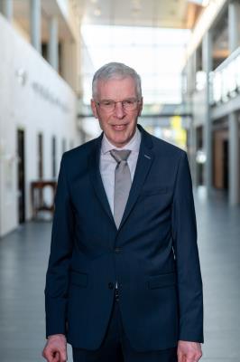 Tom Bakker