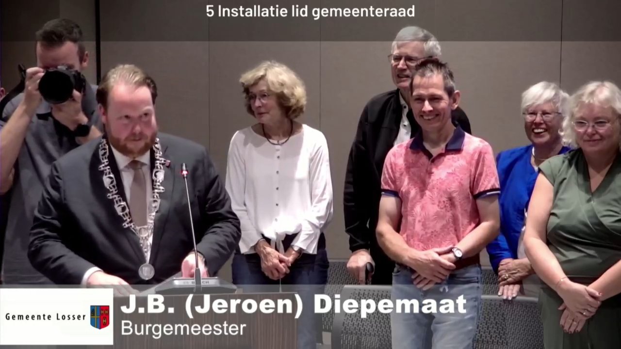 Beeld uit de opname van de raadsvergadering van Losser