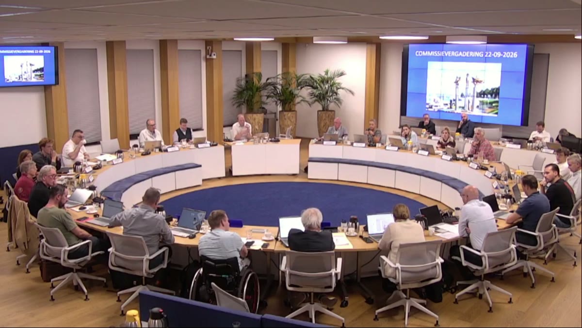 Beeld uit de opname van de 03. commissievergadering van Maasgouw