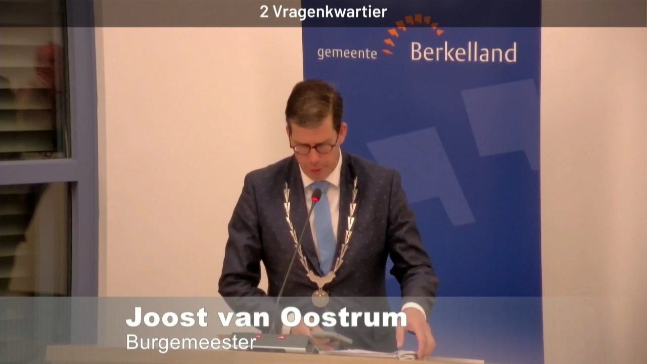 Beeld uit de opname van de raadsvergadering van Berkelland