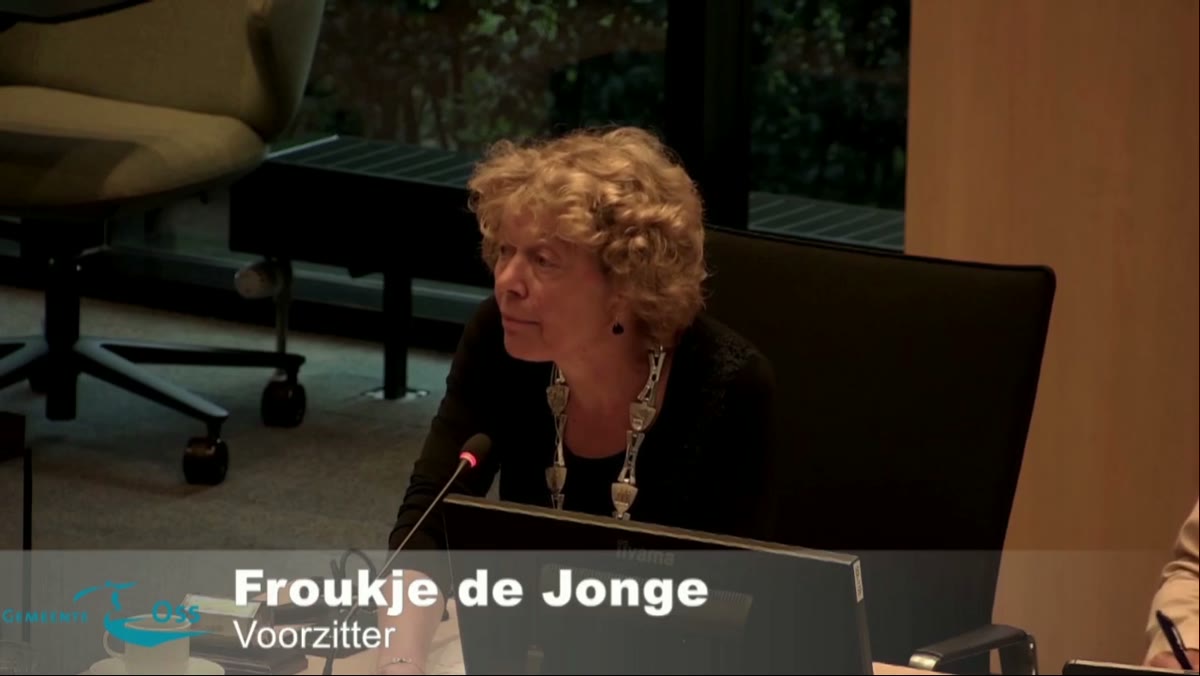 Beeld uit de opname van de gemeenteraad - vervolg van de geschorste vergadering op 25 juni 2026 van Oss