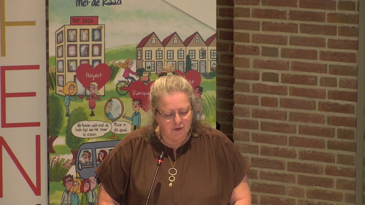 Beeld uit de opname van de raadsvergadering vijfheerenlanden van Vijfheerenlanden
