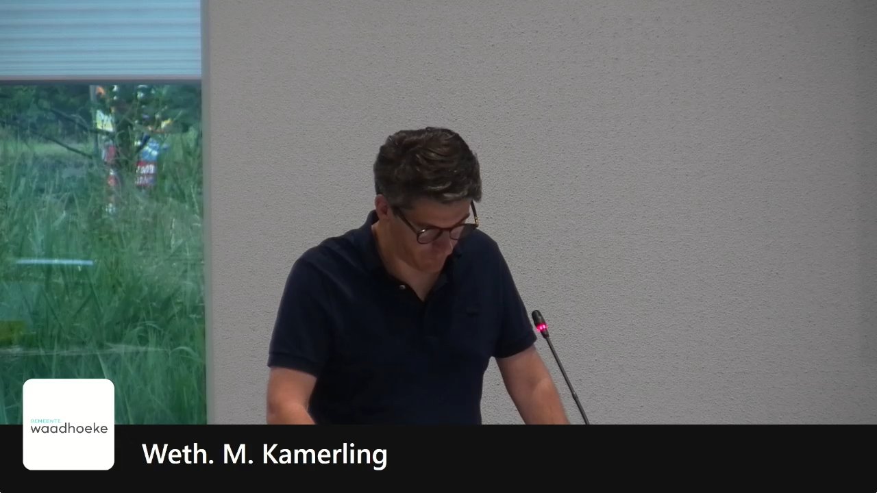 Beeld uit de opname van de gemeenteraad waadhoeke van Waadhoeke