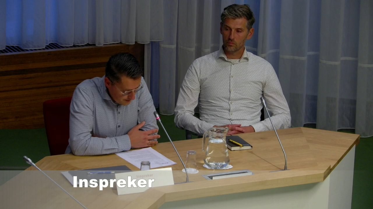 Beeld uit de opname van de commissie samenleving en bestuur van Oldebroek