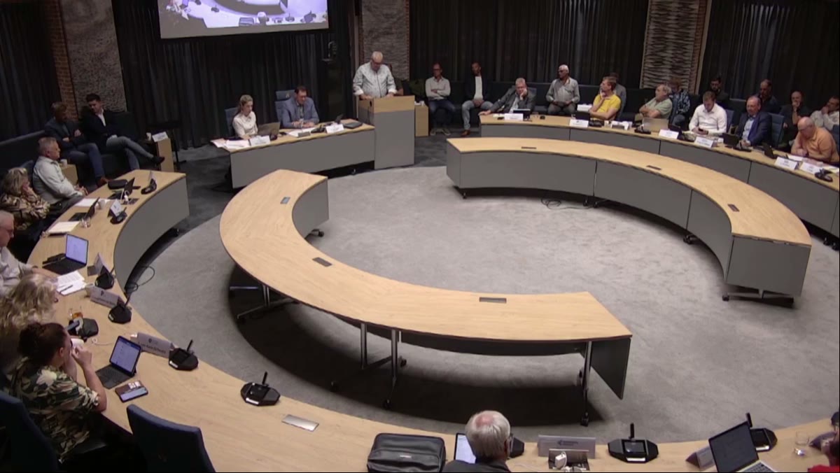 Beeld uit de opname van de commissie ruimte, economie en bedrijfsvoering van Meierijstad