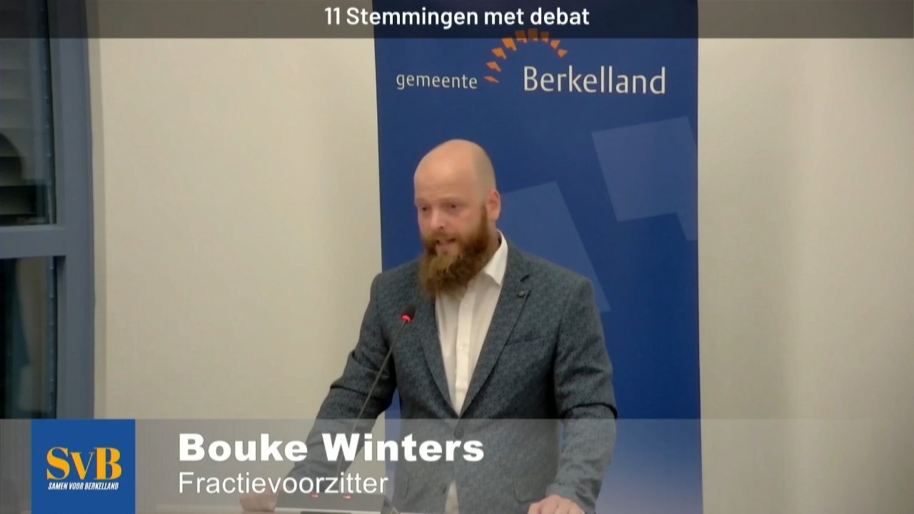 Beeld uit de opname van de raadsvergadering van Berkelland
