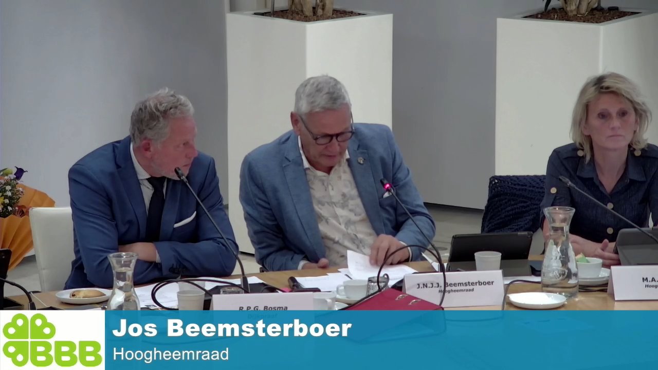 Beeld uit de opname van de ab chi vergadering van Hoogheemraadschap Hollands Noorderkwartier