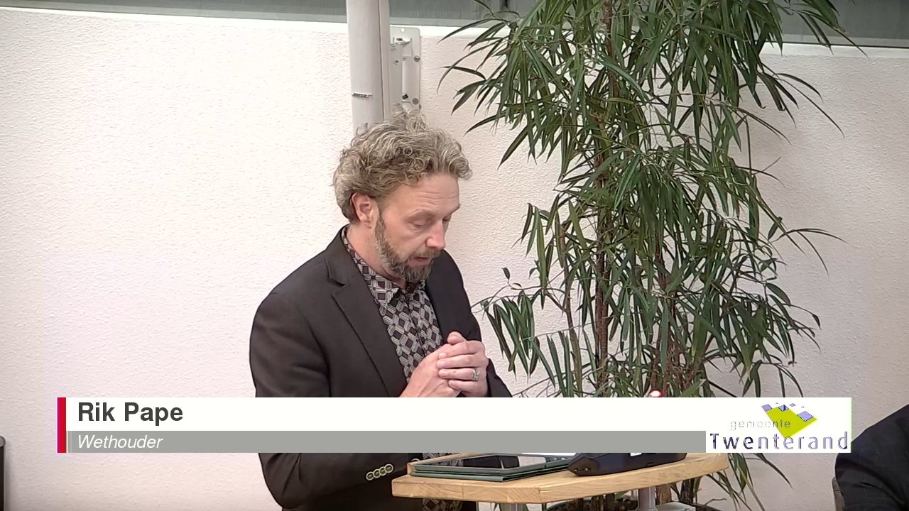 Beeld uit de opname van de besluitvormende vergadering van Twenterand