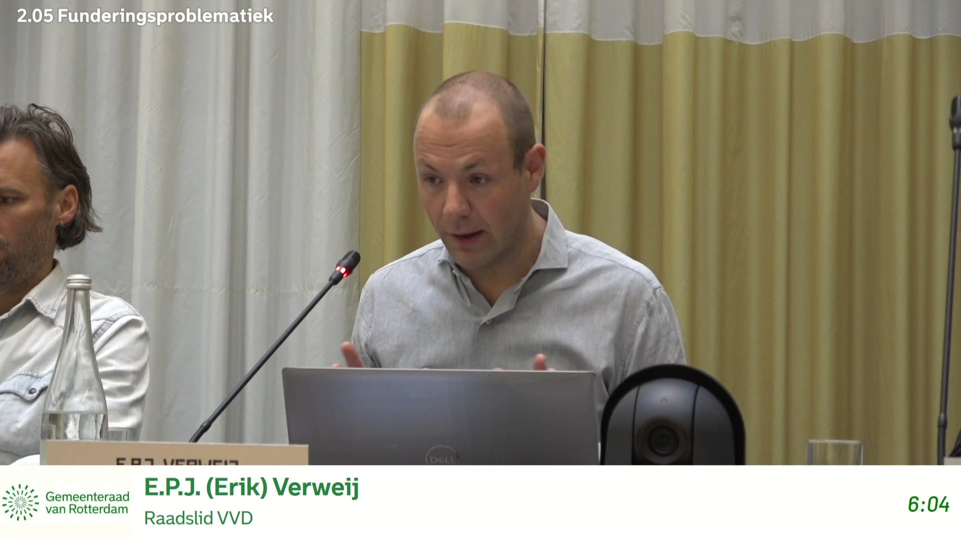 Beeld uit de opname van de commissie bouwen & wonen - reguliere commissievergadering van Rotterdam