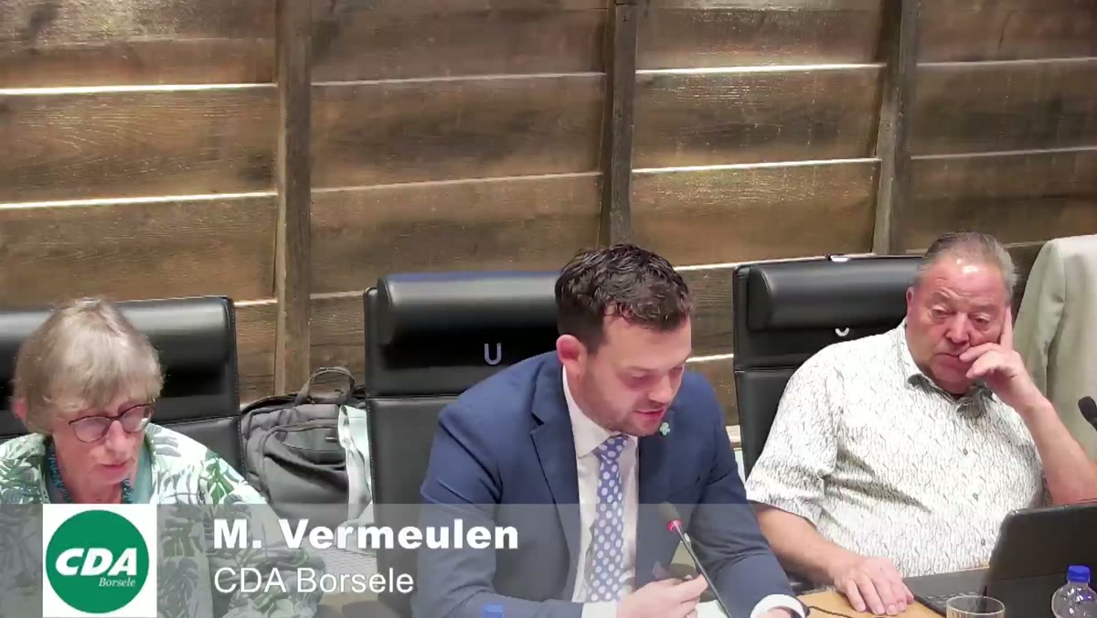 Beeld uit de opname van de besluitvormende raadsvergadering van Borsele