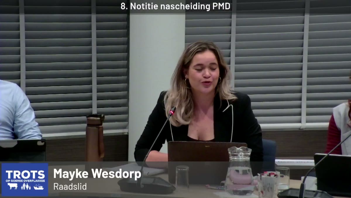 Beeld uit de opname van de gemeenteraad van Goeree-Overflakkee