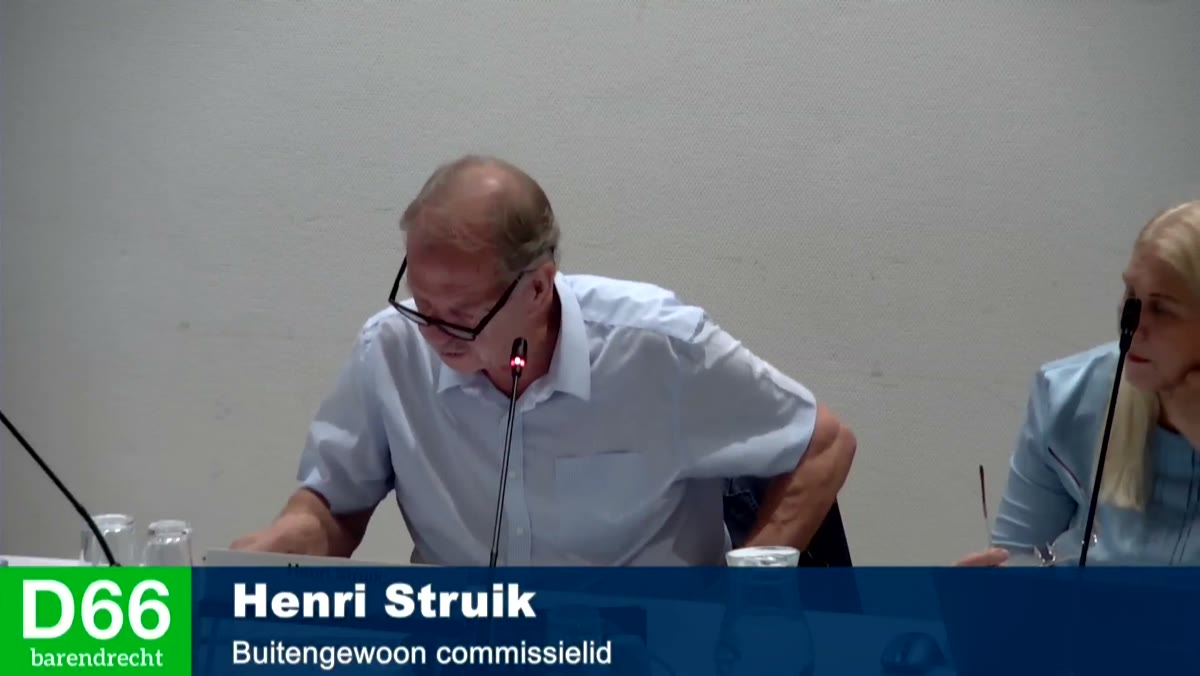 Beeld uit de opname van de commissie samenleving van Barendrecht