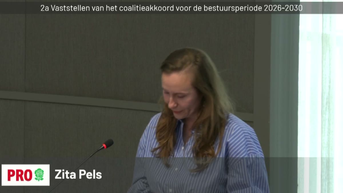 Beeld uit de opname van de raad van Amsterdam