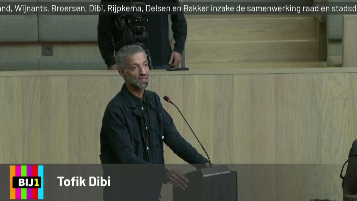 Beeld uit de opname van de raad van Amsterdam
